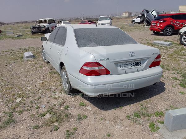 Lexus LS 430 2004 JTHBN36F440145926 Image 17