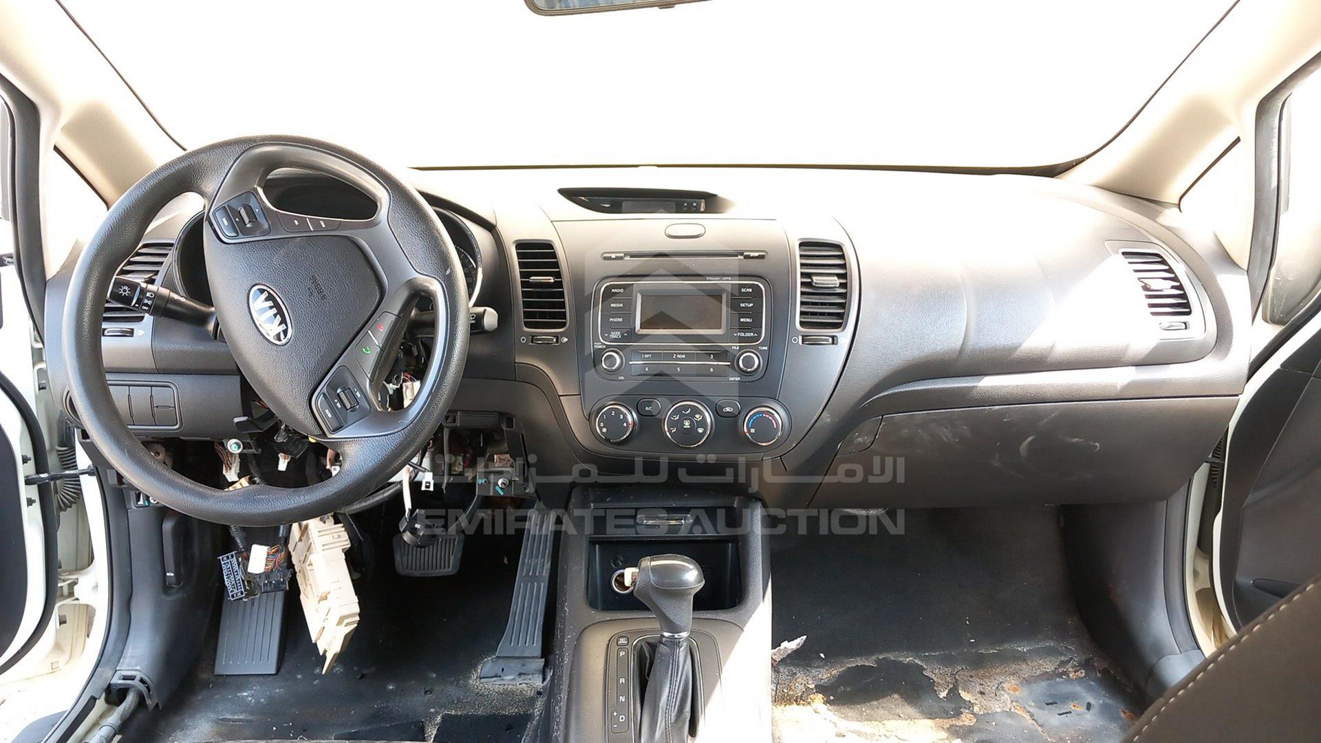 2013 KIA CERATO VIN: KNAFK4111D5806888