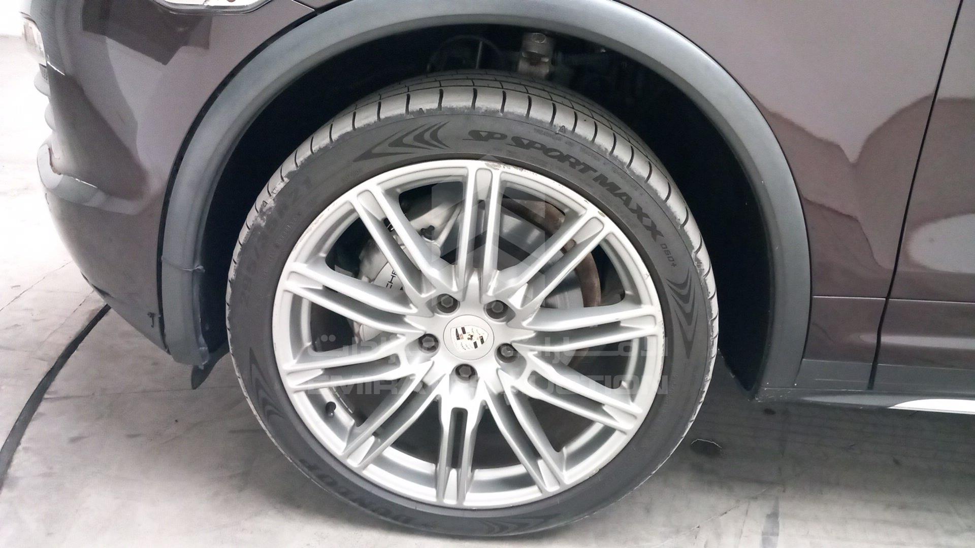 2014 PORSCHE CAYENNE VIN: WP1ZZZ92ZELA56182
