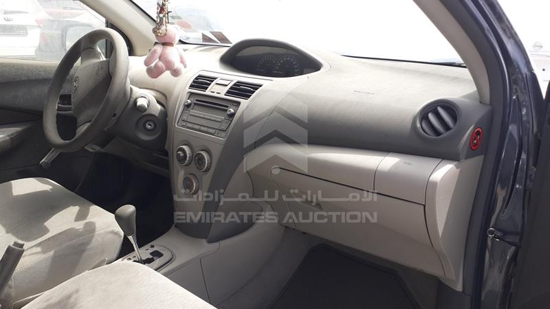 JTDBW9233DL072849 Auction: EmiratesAuction Lot: 410735 JTDBW9233DL072849 Toyota Yaris 2013 GREY Photo 26
