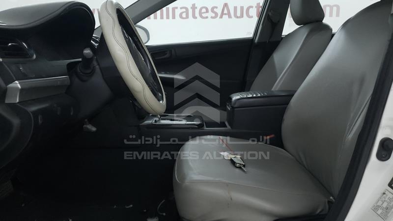 6T1BF9FK0HX697032 Auction: EmiratesAuction Lot: 404487 6T1BF9FK0HX697032 Toyota Camry 2017 WHITE Photo 12