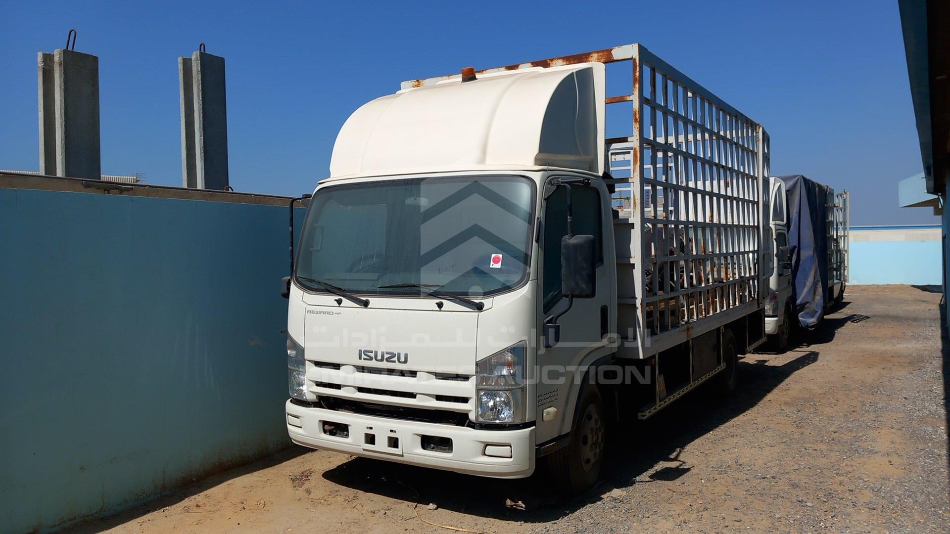 2017 ISUZU REWARD NP VIN: JAMKP34H0H7P06999