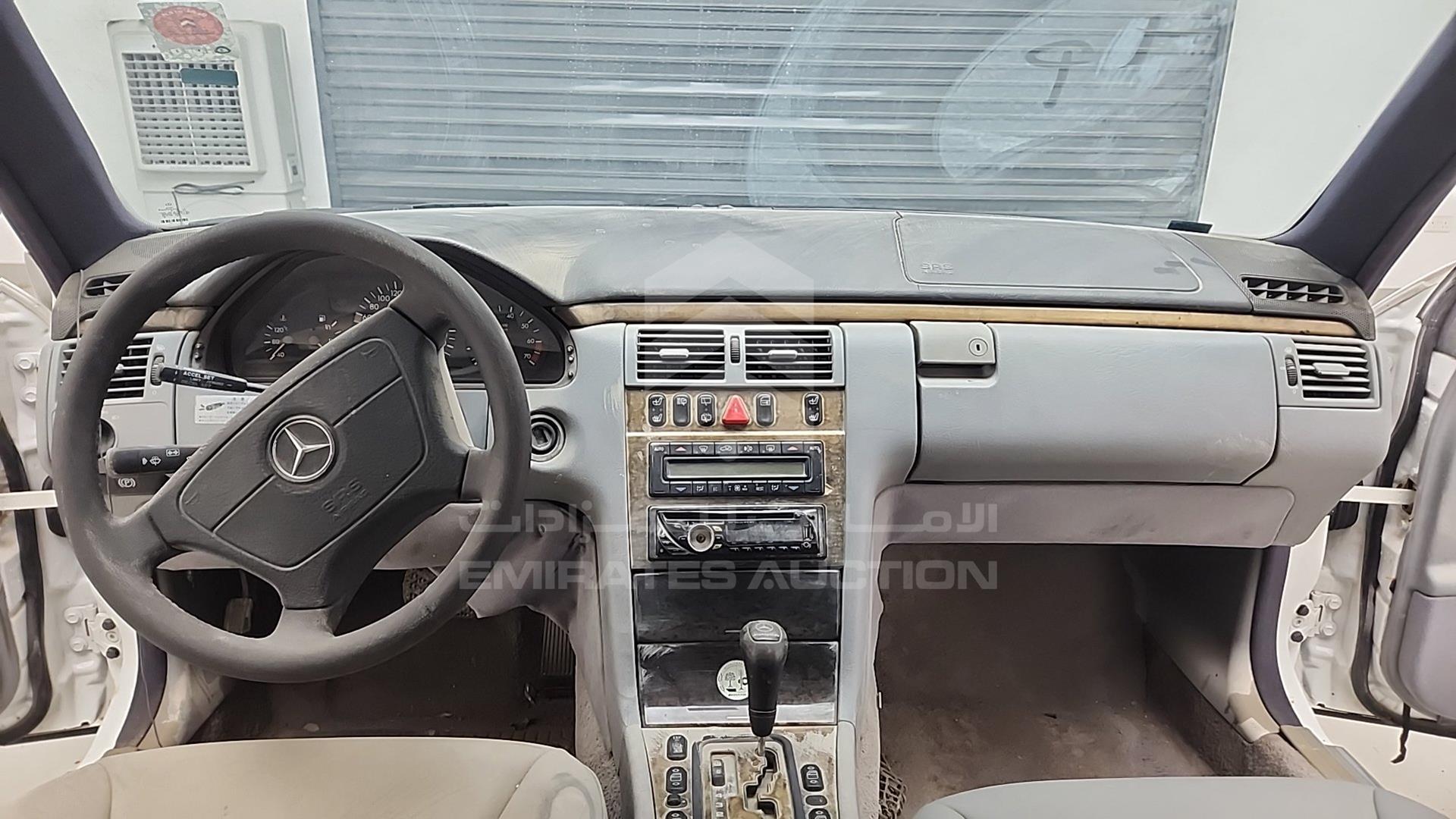 1999 MERCEDES E 55 AMG VIN: WDB2102701A824280