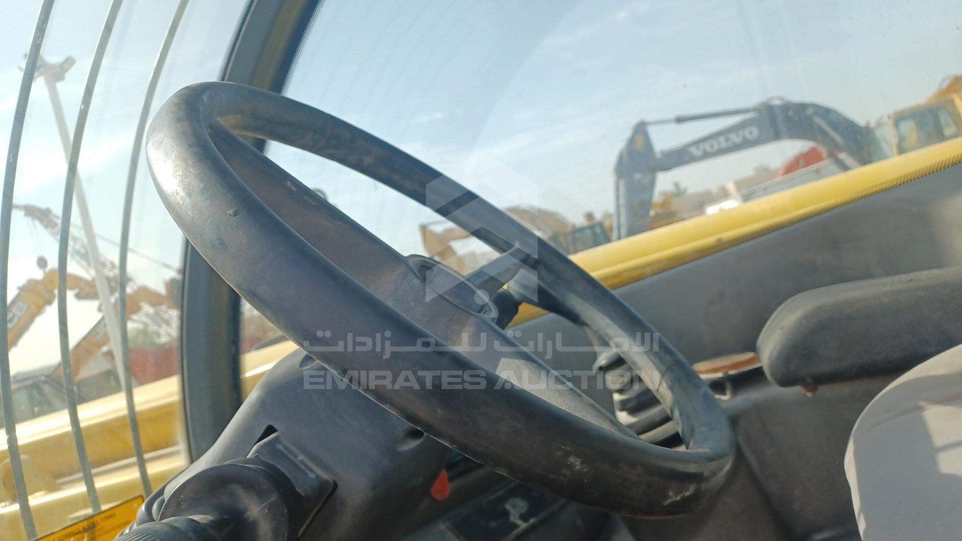 2007 NEW HOLLAND LM 1745 VIN: FNHNH17MN7HK37134