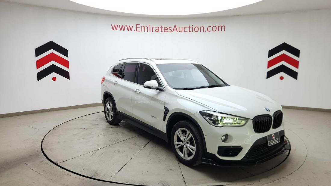 2017 BMW X1 — Front Right Angle — Photo 12