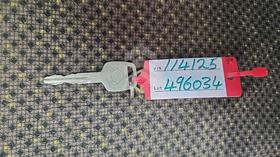 2010 Nissan Urvan — Keys — Photo 4 — Thumbnail