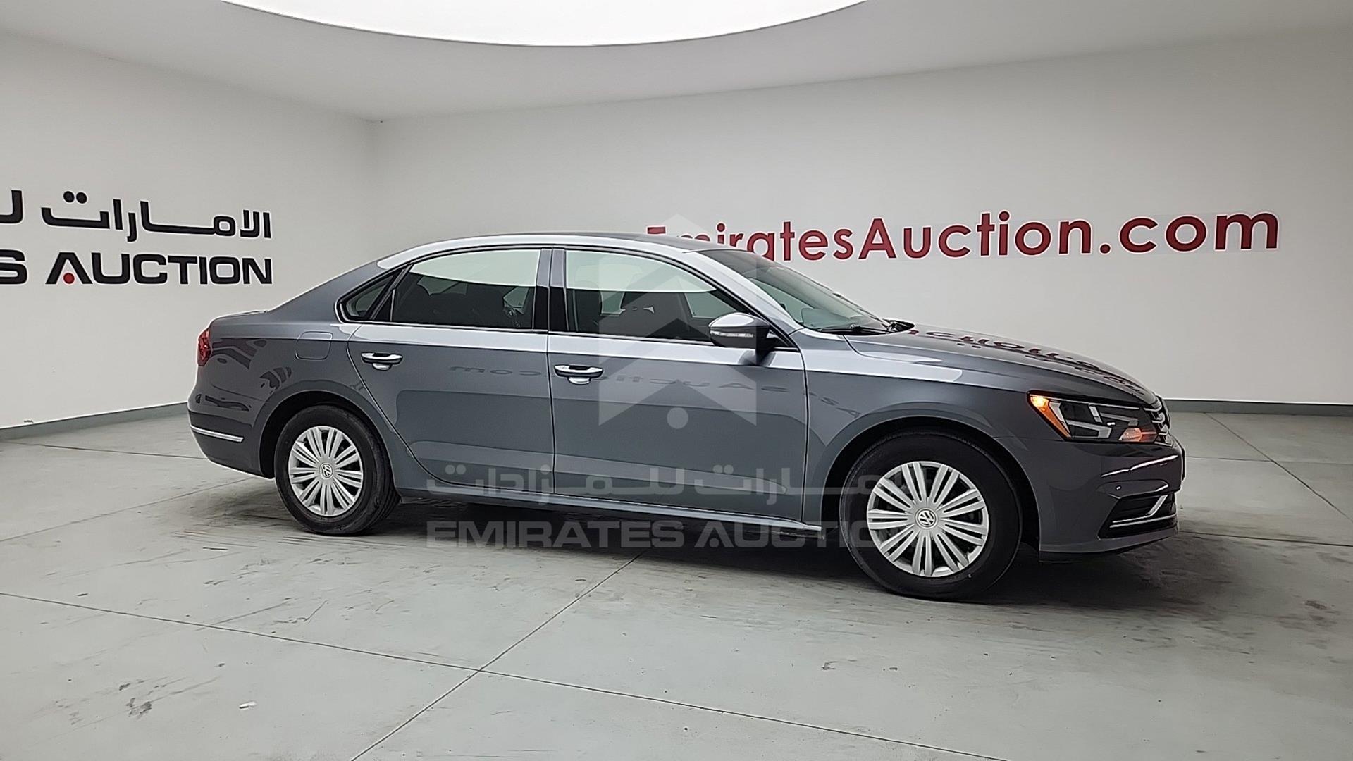 2018 VOLKSWAGEN PASSAT VIN: WVWAR7A32JC040107