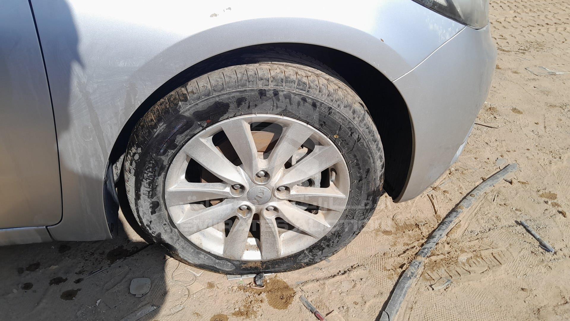 2015 KIA CERATO VIN: KNAFK4113F5212452