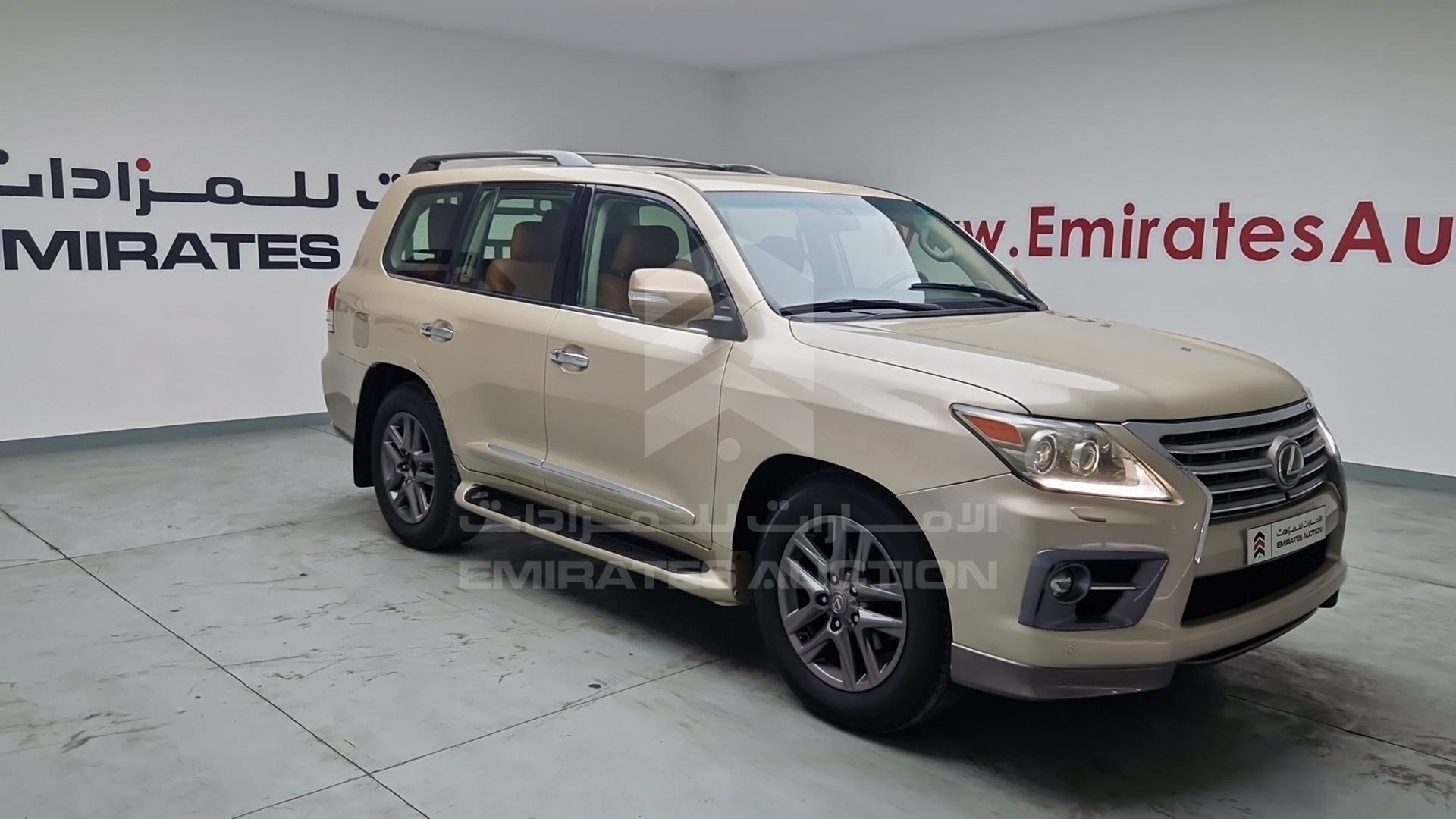 2014 LEXUS LX 570 VIN: JTJHY00W2E4145215