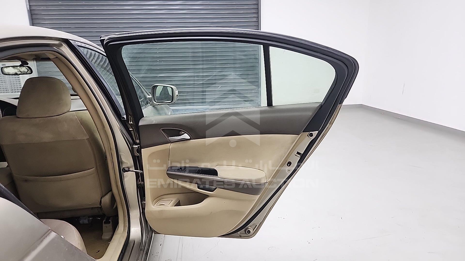 2008 HONDA ACCORD VIN: JHMCP26308C423823
