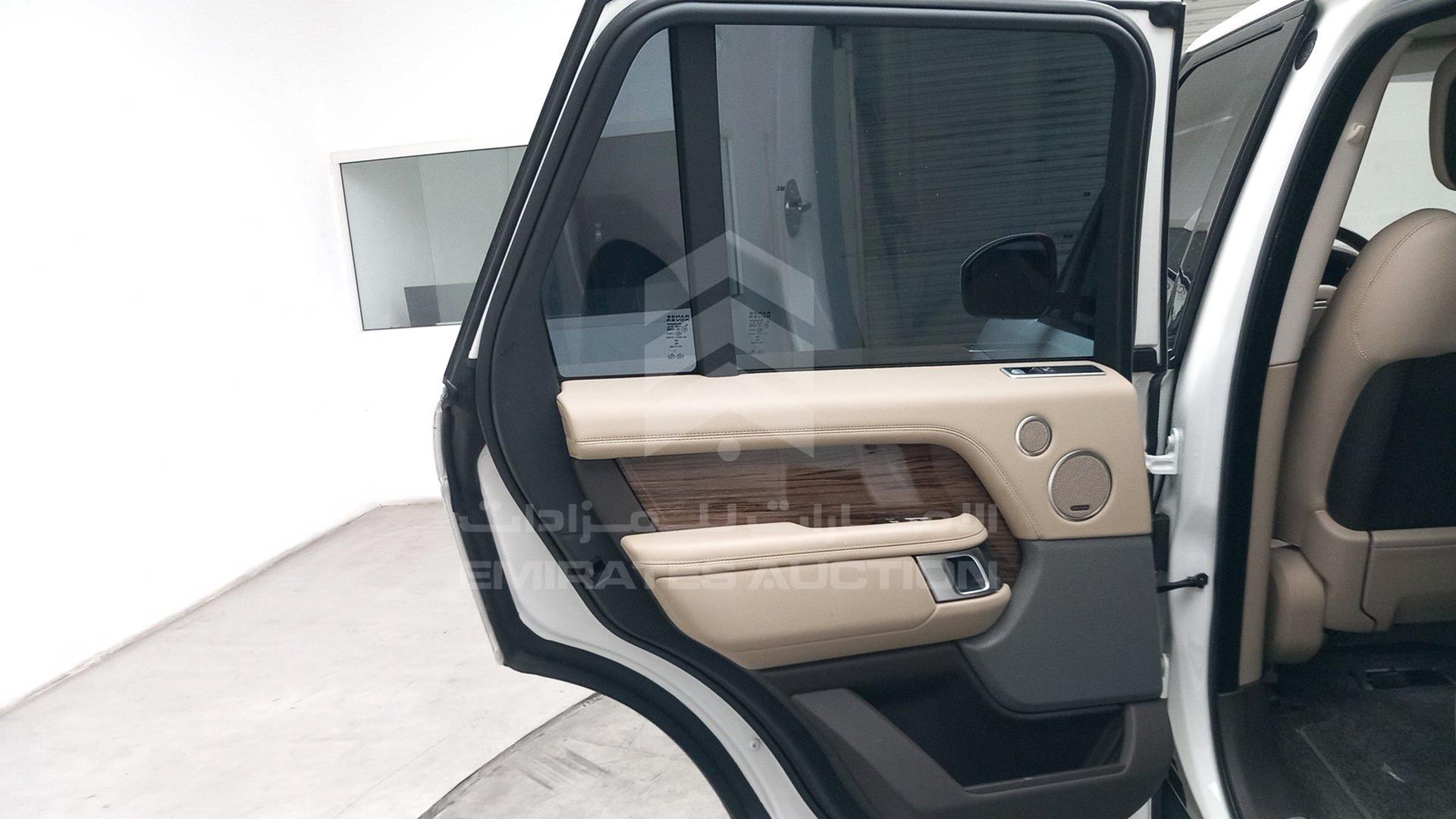 2018 RANGE ROVER HSE VIN: SALGA2BVXJA395227