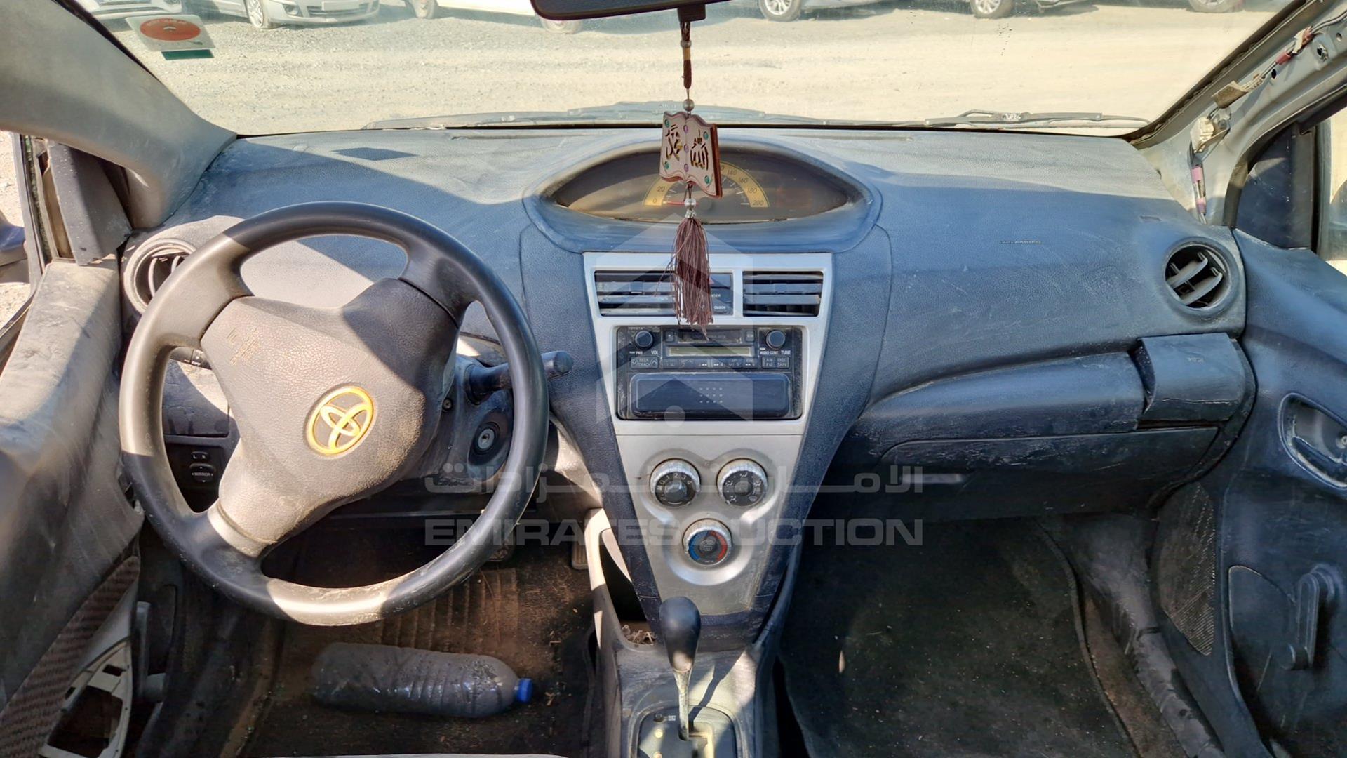 2007 TOYOTA YARIS VIN: JTDBW923471062749