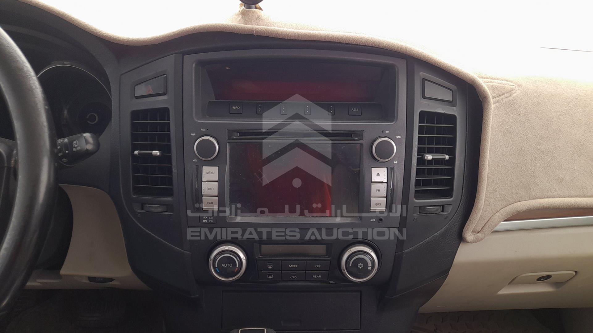 2008 MITSUBISHI PAJERO VIN: JMYLRV93W8J721894