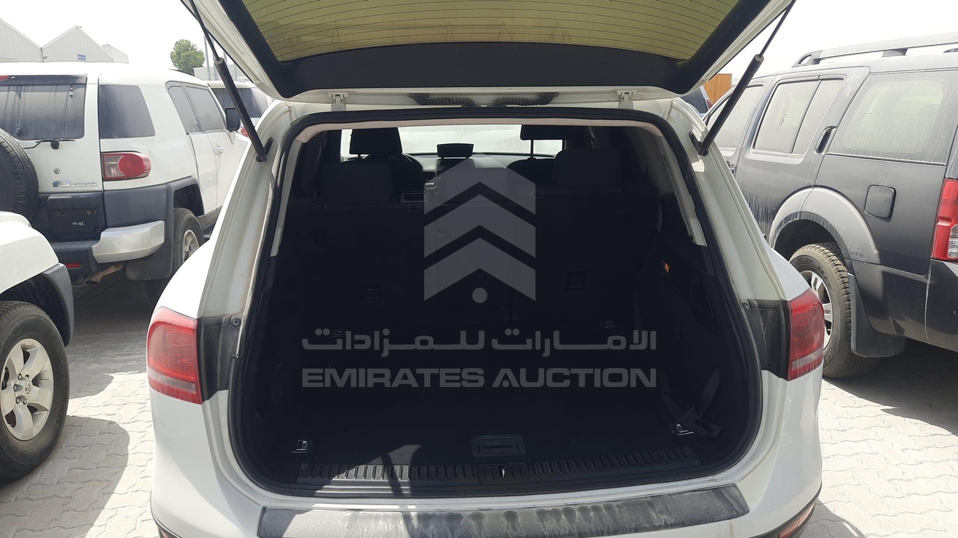 2013 VOLKSWAGEN TOUAREG VIN: WVGBC2BP7DD000268