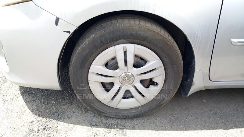 RKLBC42E7B4582063 Auction: EmiratesAuction Lot: 404958 RKLBC42E7B4582063 Toyota Corolla 2011 SILVER Photo 33