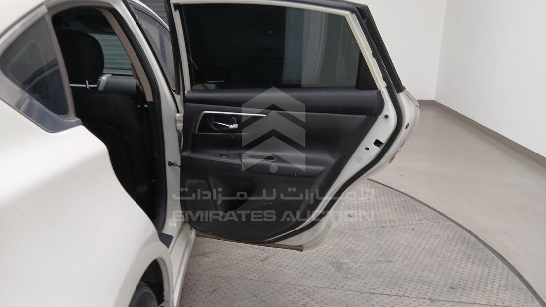 نيسان التيما 2015 — الباب الخلفي الأيمن — صورة 22