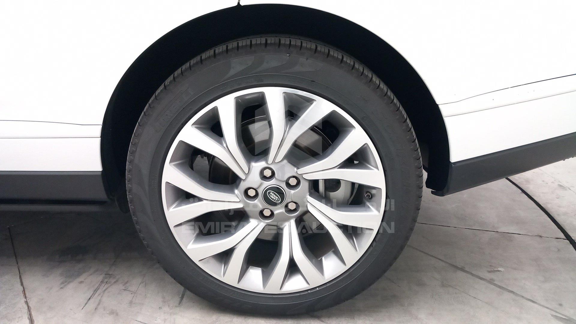 2018 RANGE ROVER HSE VIN: SALGA2BV0JA389243