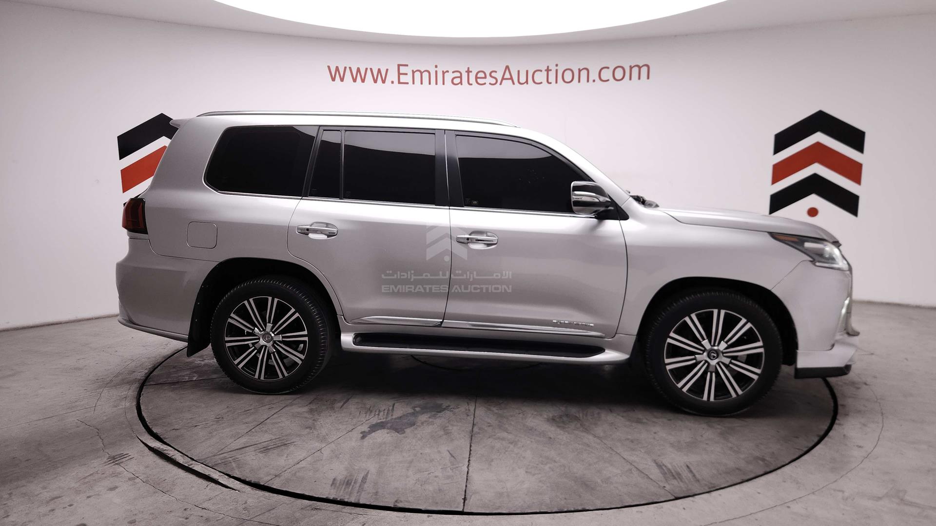 2009 LEXUS LX 570 VIN: JTJHY0OW994015504