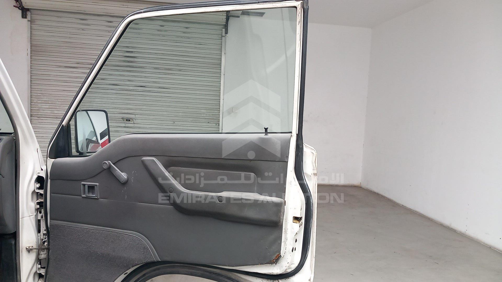 2014 MITSUBISHI L 300 VIN: JMYHNP13WEA701035