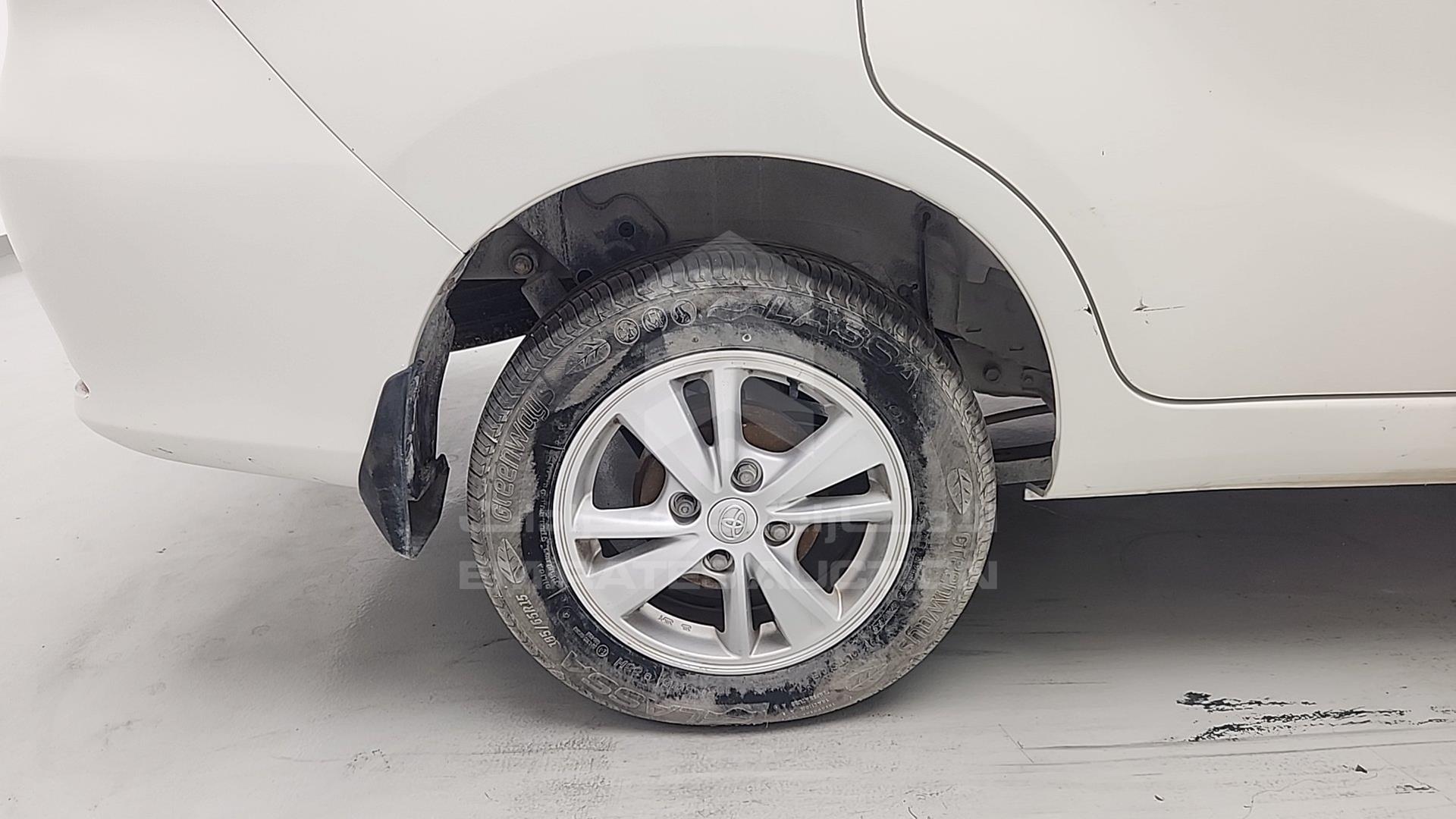 2015 TOYOTA AVANZA VIN: MHKMC13F0FK018371