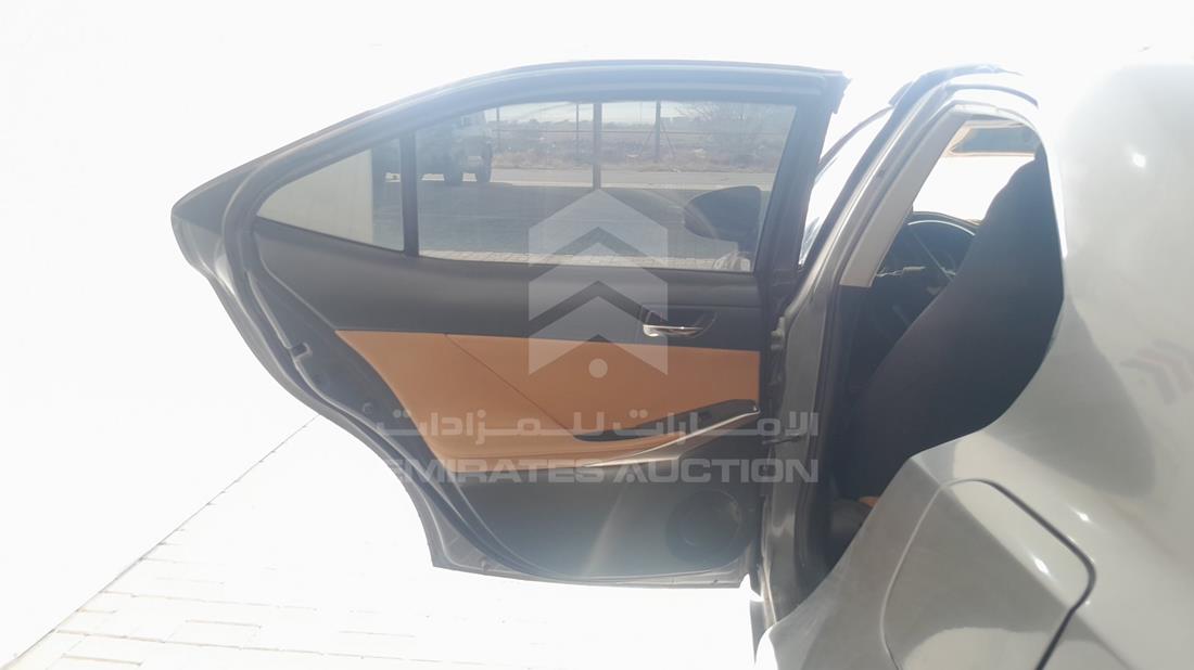 لكزس اى اس 250 2014 — الباب الخلفي الأيسر — صورة 20