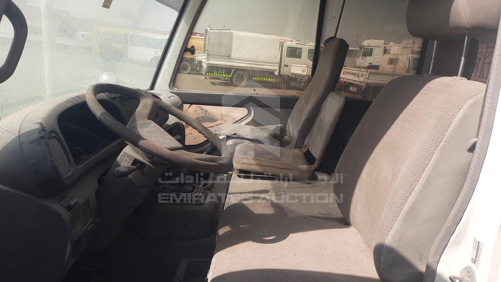 2008 TOYOTA COASTER VIN: JTGFK518884000664