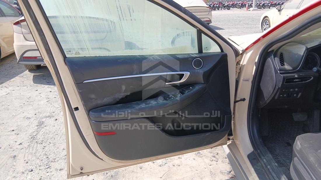 2021 Hyundai Sonata Hybrid — Front Left Door — Photo 11