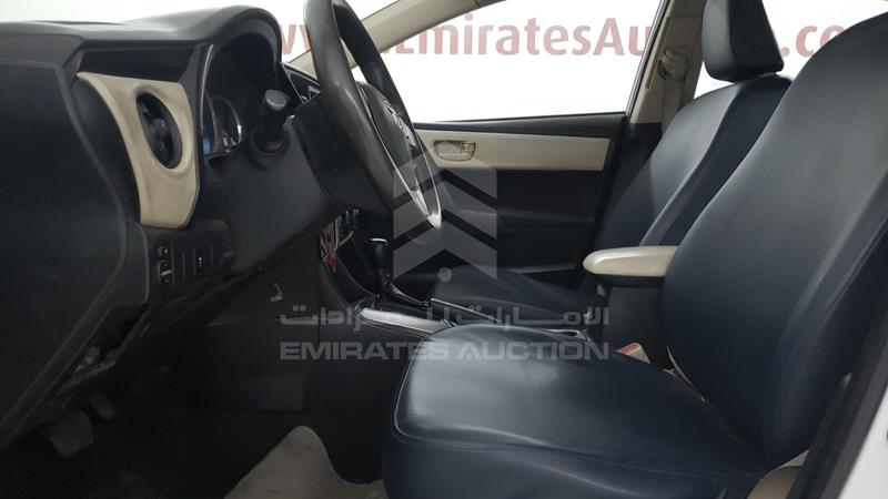 RKLBB9HE8J5212787 Auction: EmiratesAuction Lot: 404125 RKLBB9HE8J5212787 Toyota Corolla 2018 WHITE Photo 12