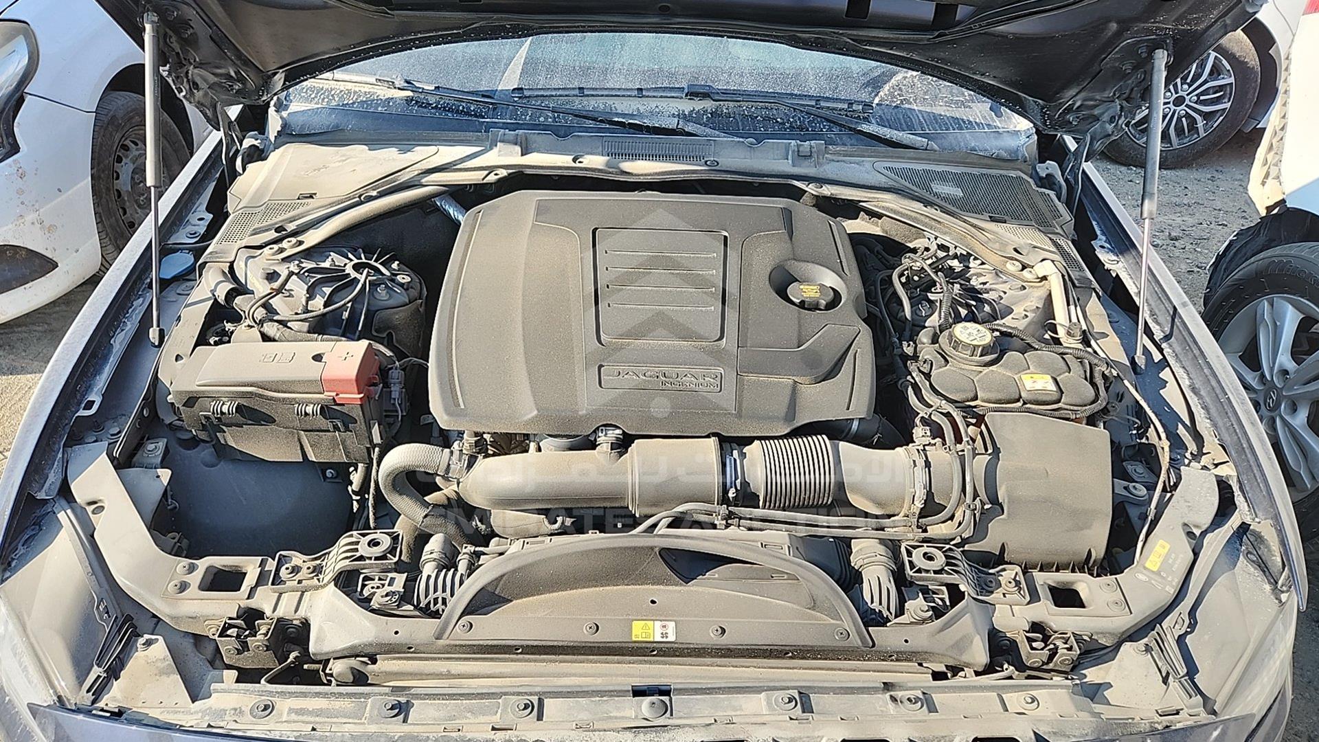 2020 JAGUAR XE VIN: SAJAB4BX2LCP65943