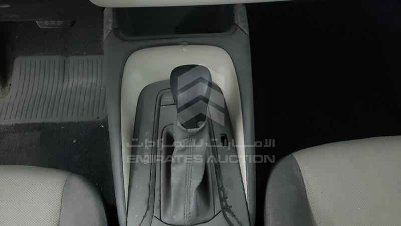 RKLBA0BE3L1000705 Auction: EmiratesAuction Lot: 405563 RKLBA0BE3L1000705 Toyota Corolla 2020 WHITE Photo 15