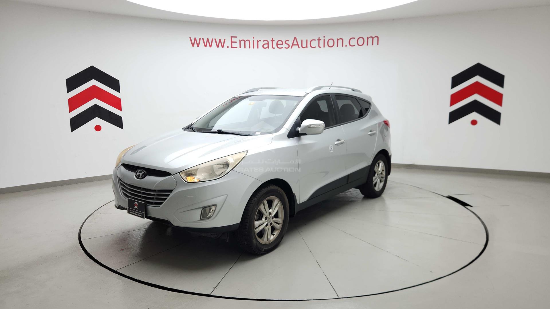 2011 HYUNDAI TUCSON VIN: KMHJT81B4BU132406