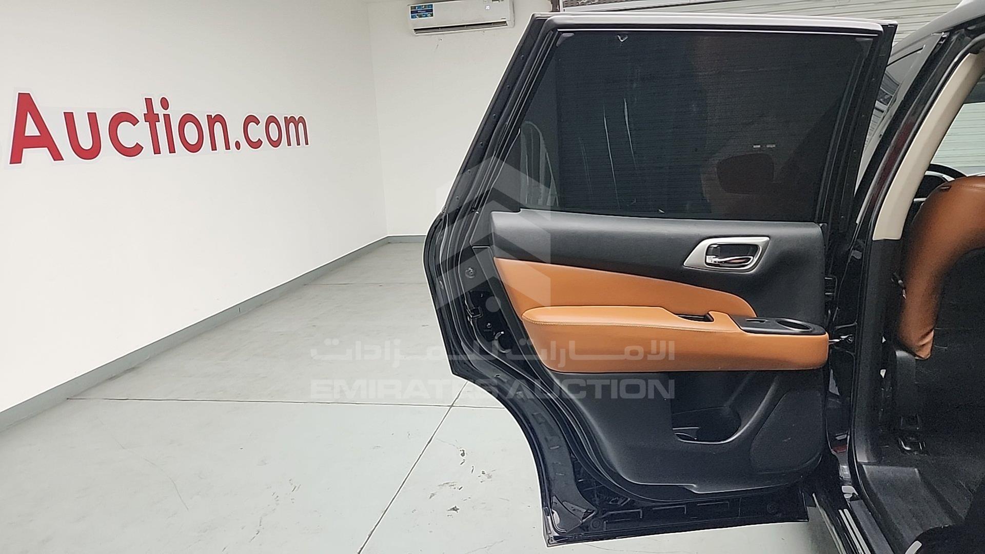 2020 NISSAN PATHFINDER VIN: 5N1DR2BN1LC585357