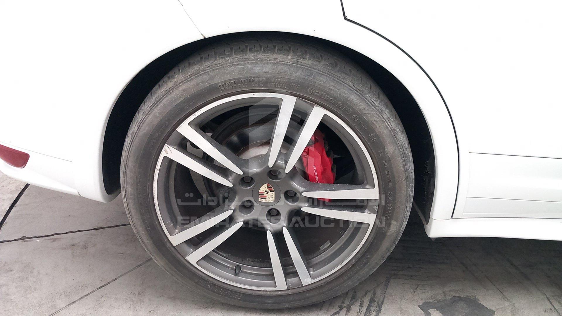 2013 PORSCHE CAYENNE VIN: WP1ZZZ92ZDLA70062