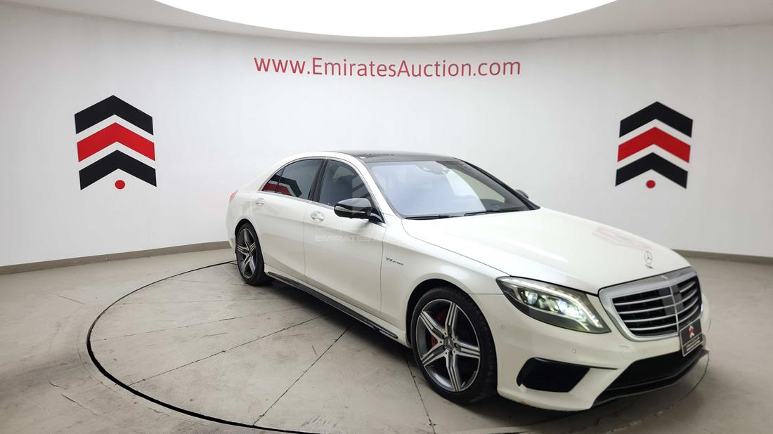 2015 Mercedes S63 AMG — Front Right Angle — Photo 11