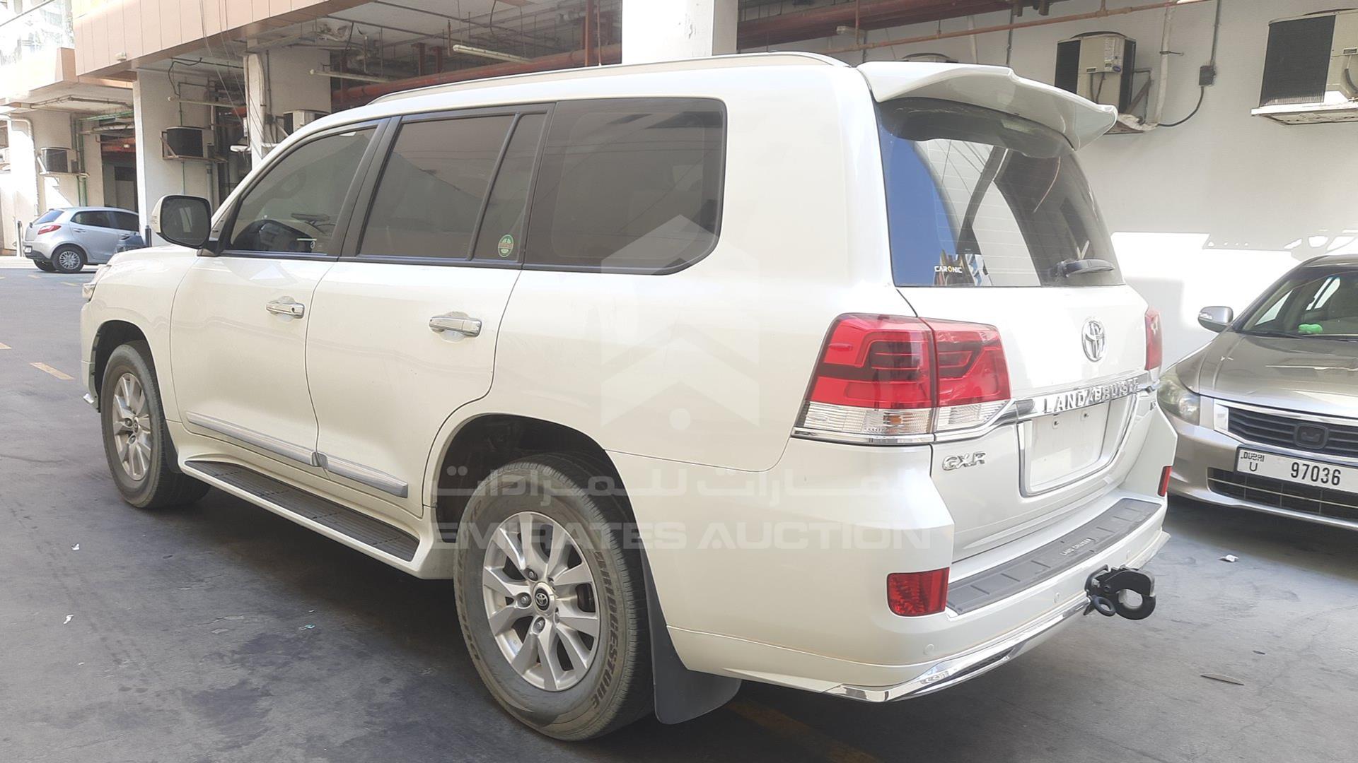 2018 TOYOTA LAND CRUISER VIN: JTMHU01J1J5143686