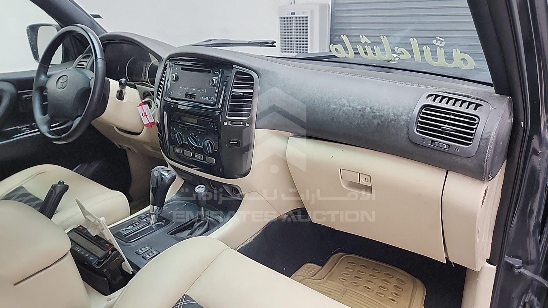 2005 TOYOTA LAND CRUISER VIN: JTEHJ09J855117441