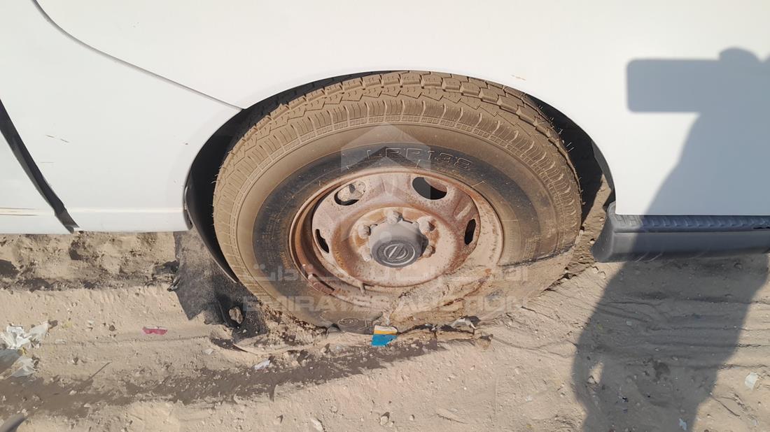 2007 Nissan Urvan — Front Right Tyre — Photo 27