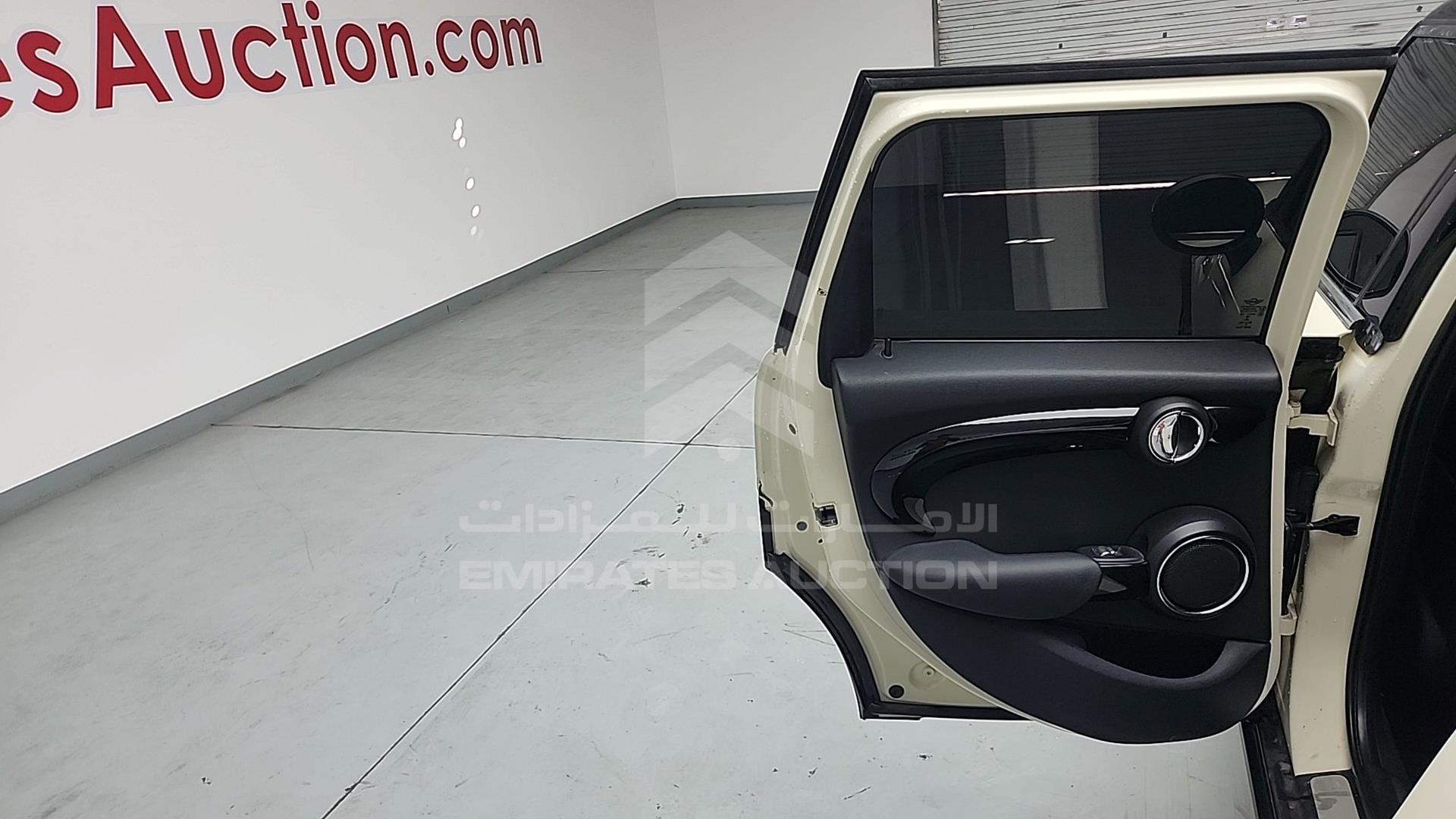 2016 MINI COOPER VIN: WMWXS7100GT842861