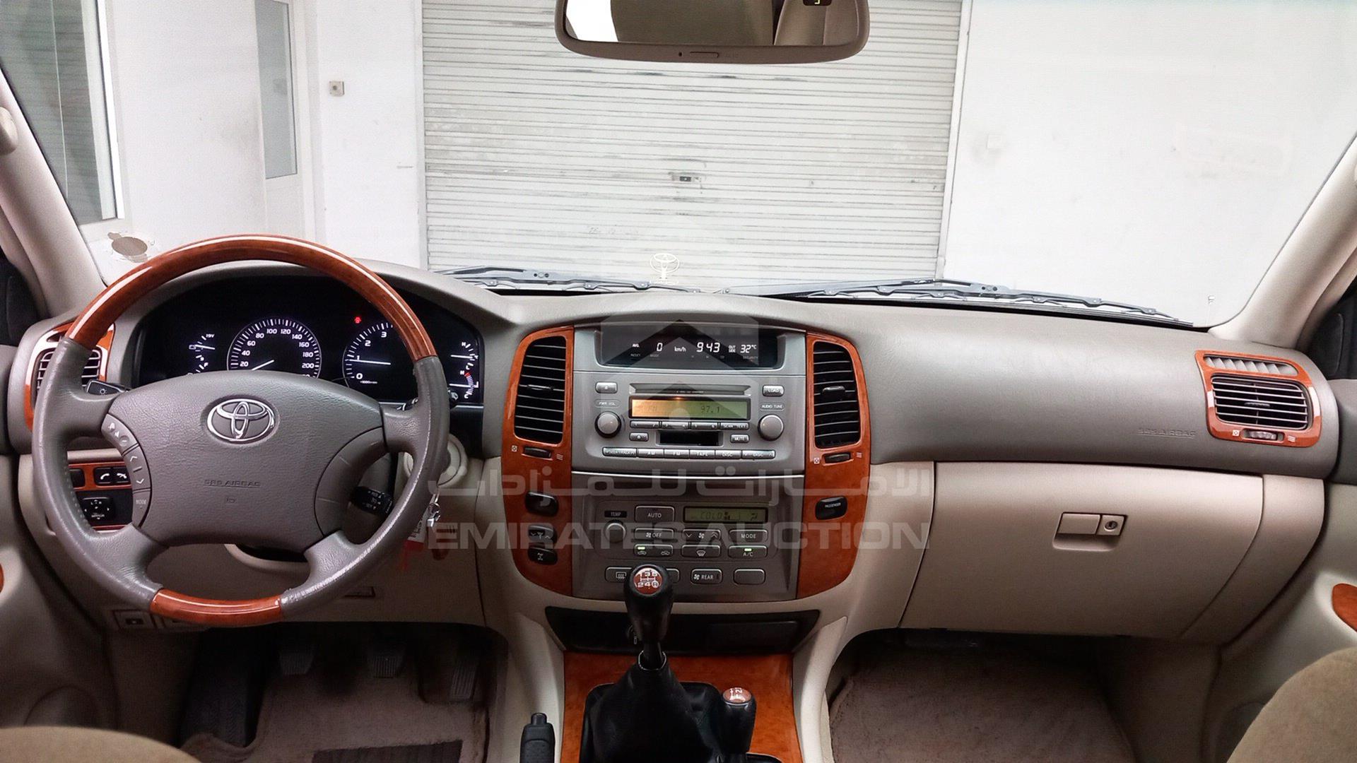 2006 TOYOTA LAND CRUISER VIN: JTEHT05J762085164