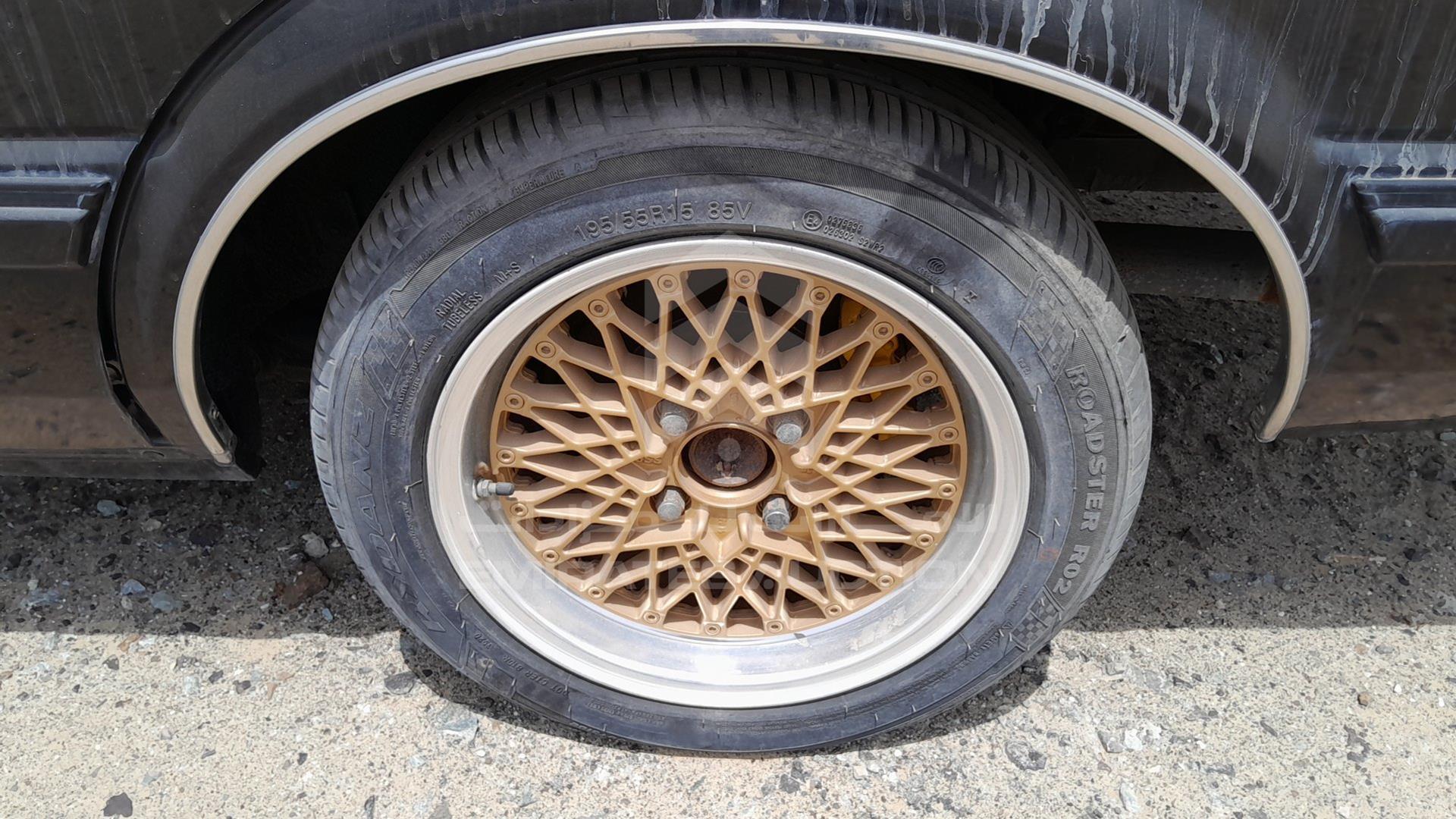 1984 TOYOTA CRESSIDA VIN: JT2MX63E8E0062981