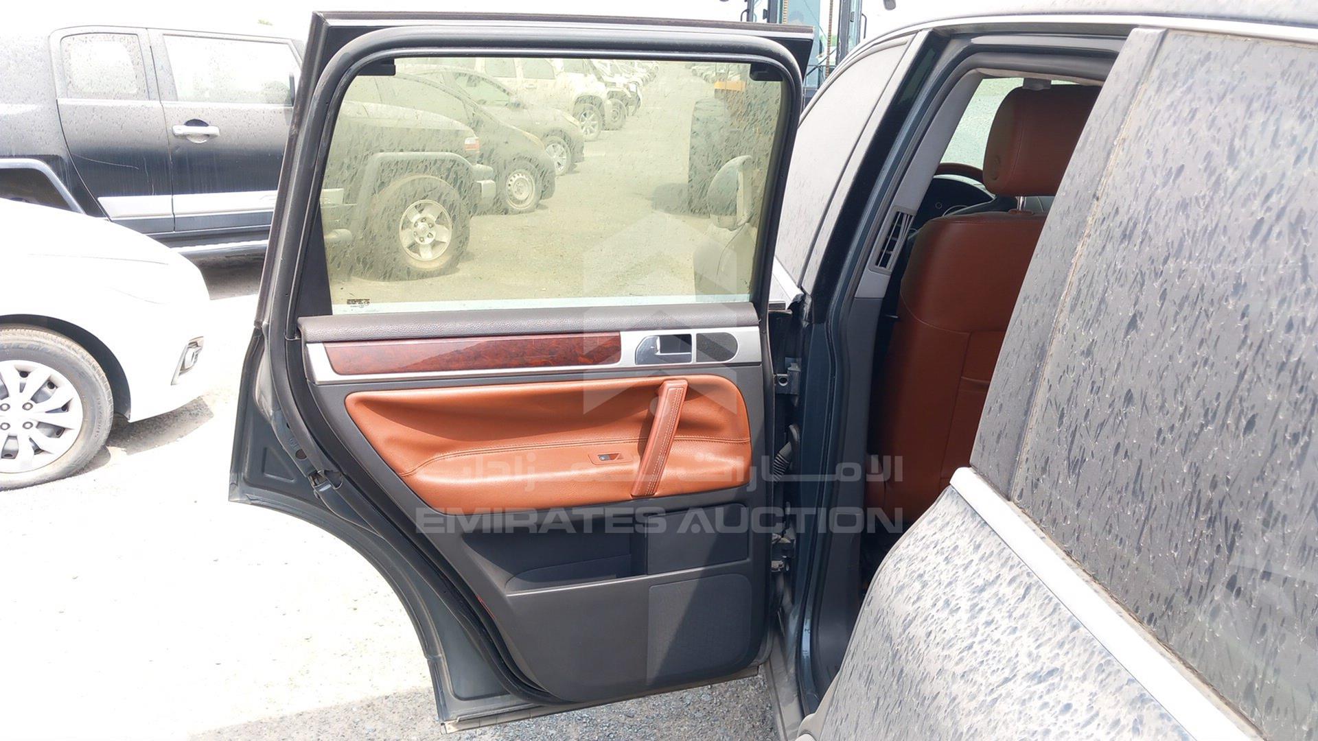 2007 VOLKSWAGEN TOUAREG VIN: WVGAE27LX7D018294