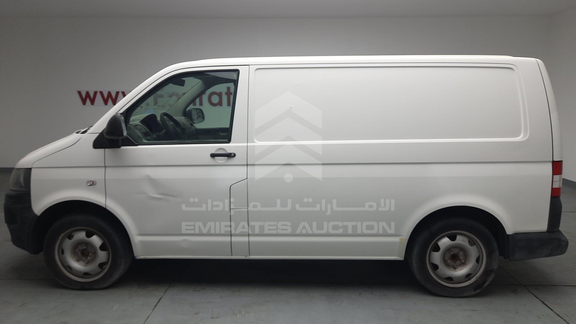 2015 VOLKSWAGEN --- VIN: WV1DBZSV4FH001001