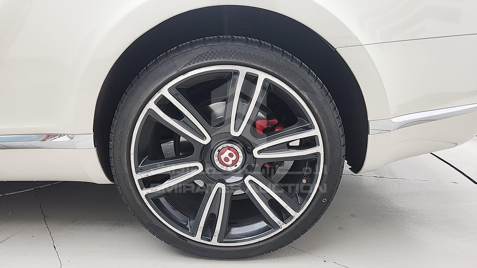 2013 BENTLEY CONTINENTAL VIN: SCBFJ63W9DC082022