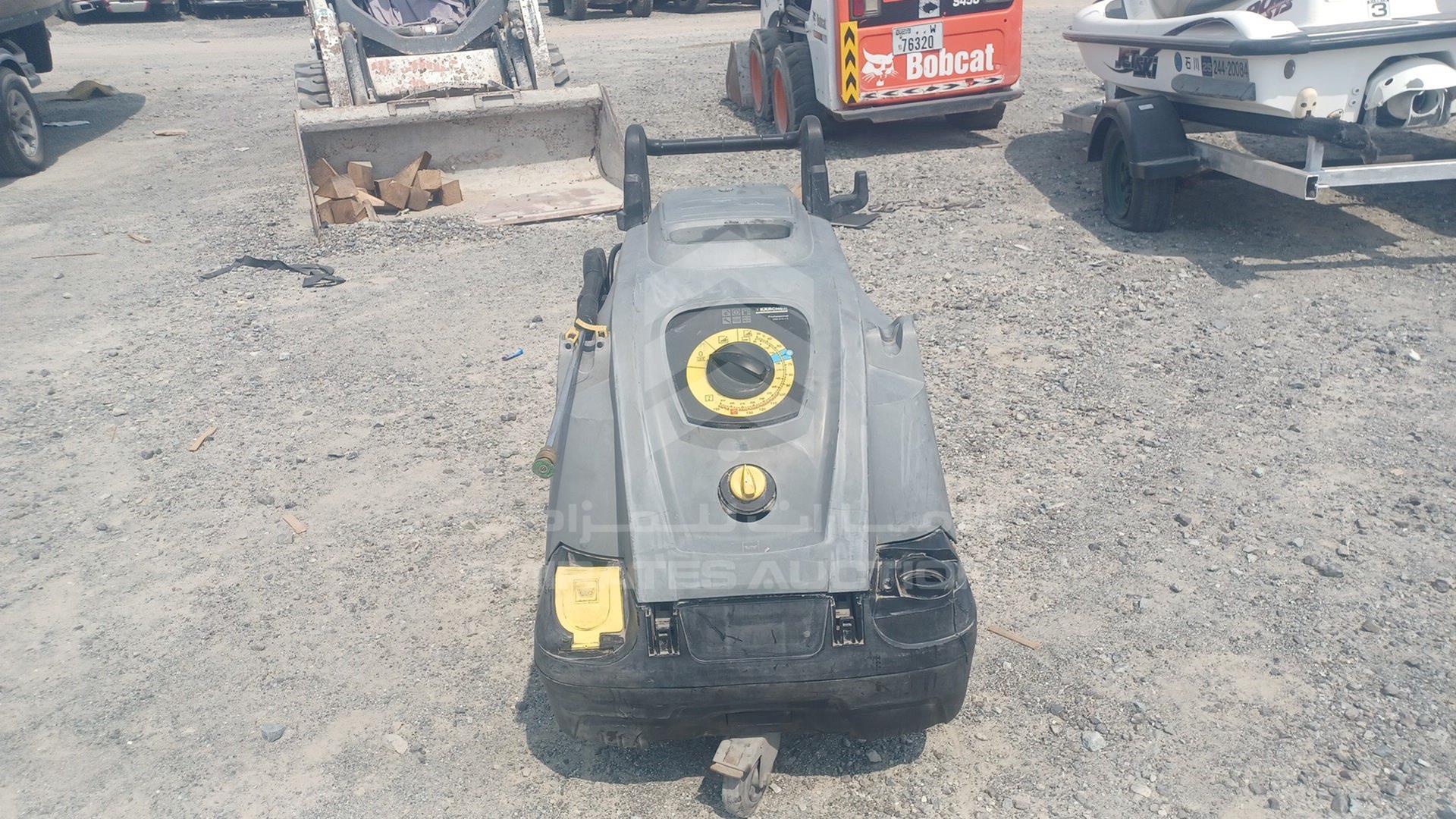 0 UNDEFINED HIGH PRESSURE CAR WASH UNIT VIN: 012144GREY