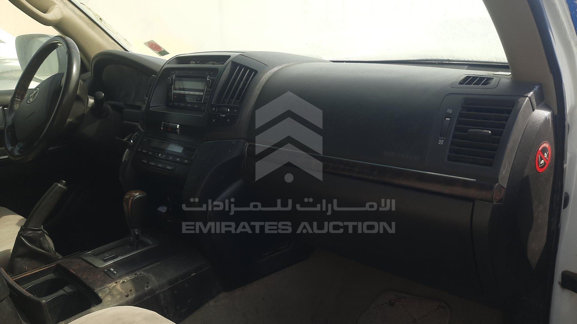 2011 TOYOTA LAND CRUISER VIN: JTMHU09J8B5052503