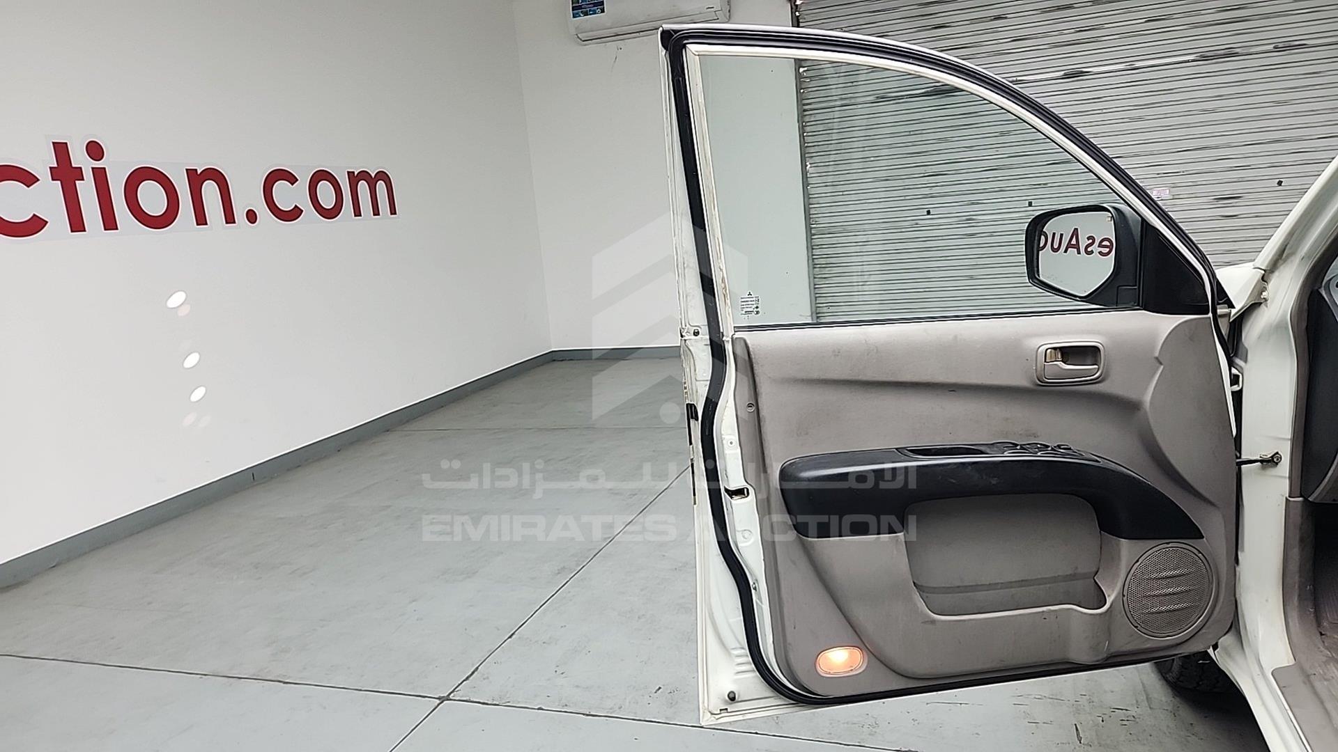 2012 MITSUBISHI L 200 VIN: MMBJNKA40CD053877