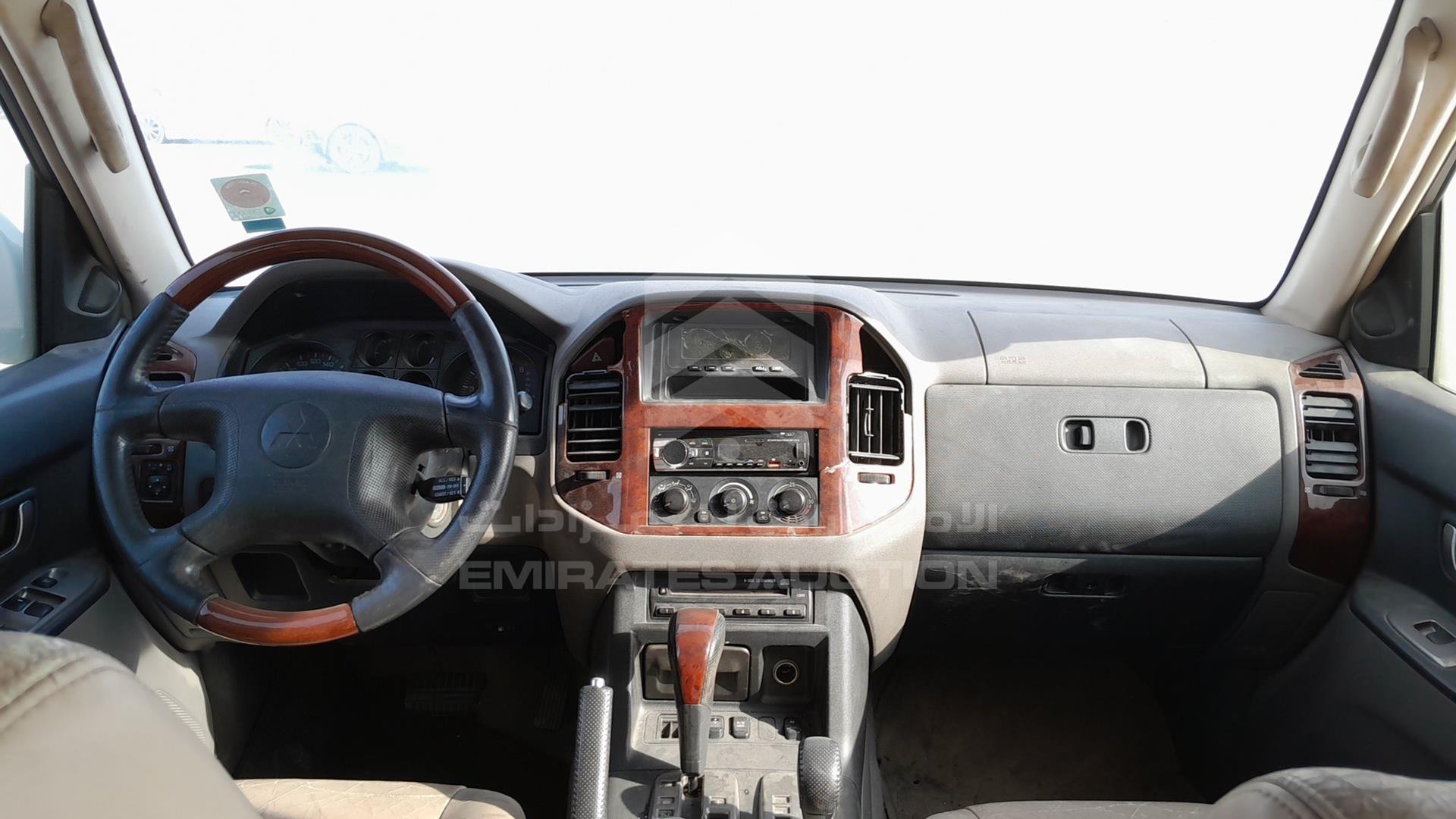 2004 MITSUBISHI PAJERO VIN: JMYLRV73W4J704652
