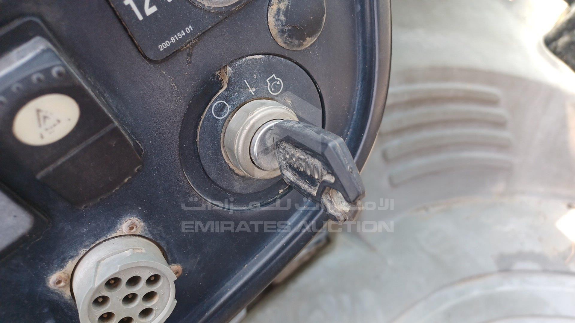 2007 CATERPILLAR --- VIN: CAT0950HHN1A00988