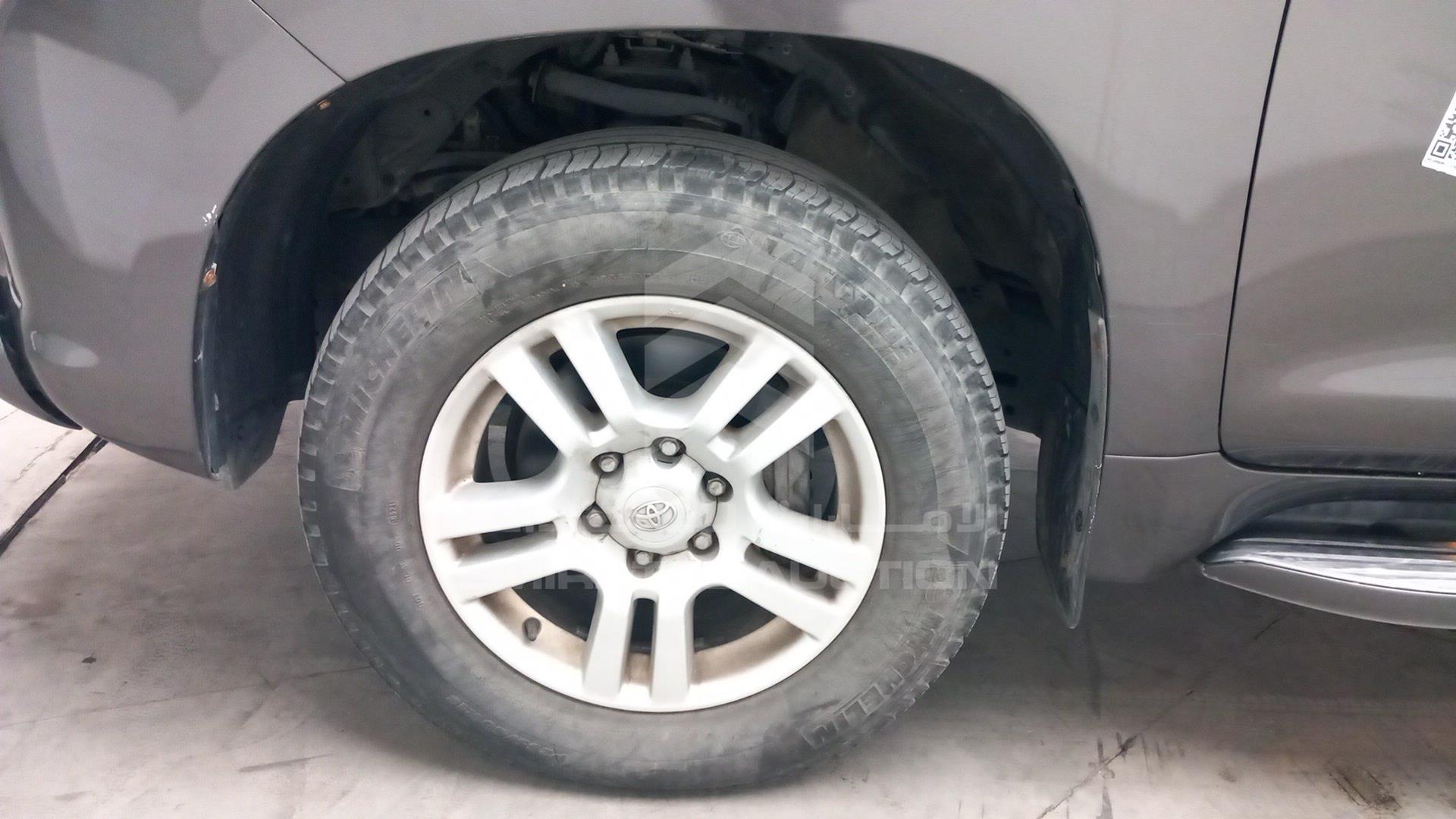 2011 TOYOTA LAND CRUISER PRADO VIN: JTEBU3FJ8BK028260