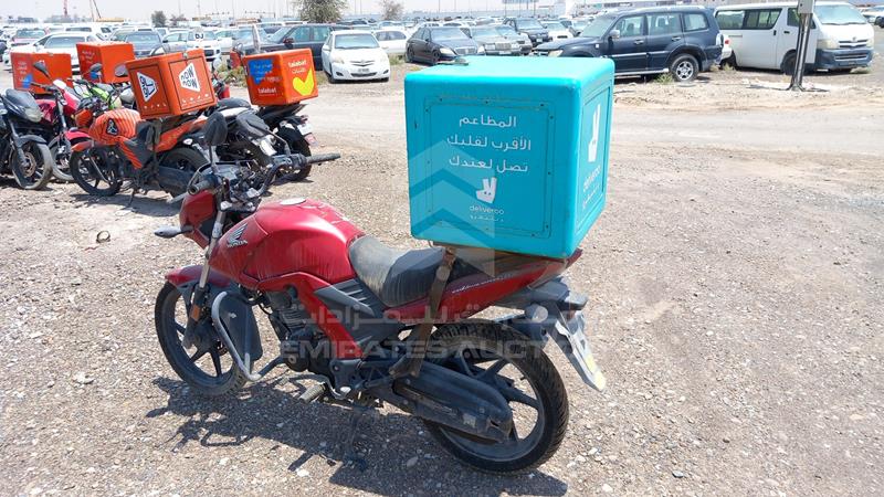 ME4KC20D5LA005888 Auction: EmiratesAuction Lot: 406914 ME4KC20D5LA005888 Honda Unicorn 0 RED Photo 4